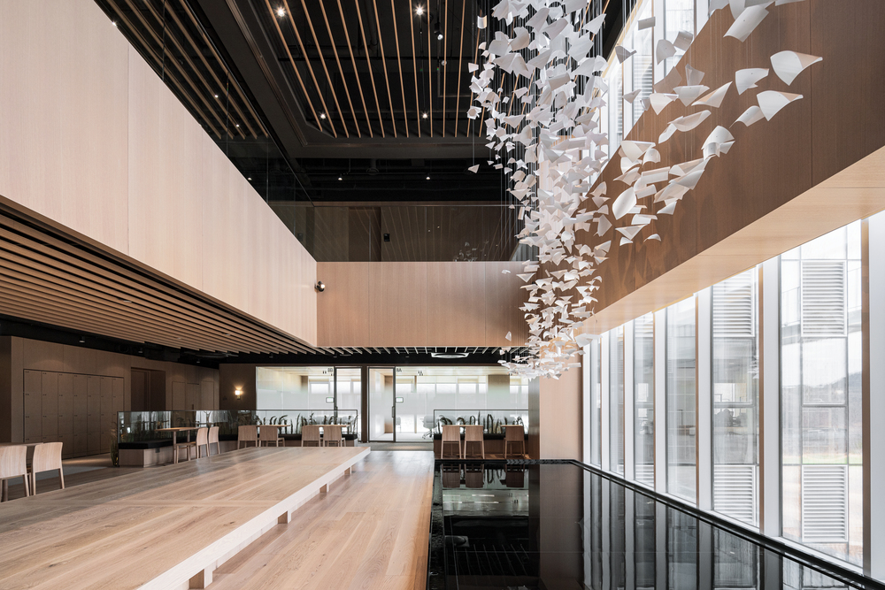 교촌 판교 신사옥 업무공간